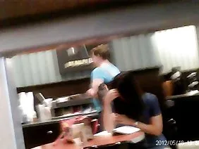 匈牙利美女亞歷克西斯·布里爾讀到“50灰色陰影”,這個女孩真想要做愛,她匆匆將手指伸進嘴裡。吮吸指數和中指,寶寶開始慢慢地從腹部下來,好像希望在最後一刻改變主意。沒有拒絕手淫,手開始在胯部迅速移動,進一步鑽進開放的子宮。這本書必須放在一邊,以便腿部擴大,如果可能的話,用刷子更靈巧地工作。強迫爪子亞歷克西斯布里爾在高潮後繼續自我滿足。婊子已經完成了幾次,然後只是伸手去拿衣櫃,試圖用顫抖的手拔出乾淨的內褲。貓的內衣沒有保存,他的口香糖很容易移動,所以我不得不穿上我的短褲。只有散步才能通過自慰來拯救一個自虐的自慰者!