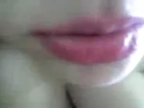 金發芭芭拉被隱藏在州矯正機構中。一個女人掛了嚴重的罪行，但律師邁克採取保護被告，在她的清白信任。這些事件圍繞著保鏢湯姆，他過去為參議員傑克遜的生活辯護。有保安的初次相識是是在一次宴會上，誰安排馬克·皮爾森，正在調查一個人的地方。有直到晚上沒有風吹草動，直到丈夫還沒有開始尋找一個理由不忠歸罪悶熱的小妻子。為了證實這一假設，丈夫說服警衛引誘下半場。情況失控，只有Fate夫人可以決定這個故事將如何結束！