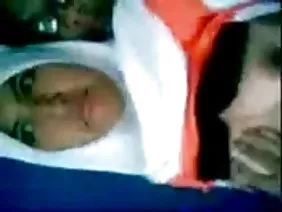 這個捲髮的姑娘已經是非常著名的色情明星，被認為是這個行業中最美麗的一個。