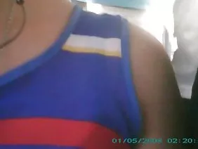 Proshmandovka利拉藍擁有棕色振動器,自慰的人不足一百母牛,即將色情鑄造,而現在她已經在硬盤的路要走。地下公司沒有獲得一個新的自我滿足的單位,因為這個小小的噱頭已經成為每個故事情節中不可或缺的元素。 Pyshnotelye耙輕輕地放下一個小的胸罩,以刺激對大乳房的乳頭,無意中把她高興的大腿,擺脫內褲,所以otchihvostit振動器濕pizdonku.Dushechke很高興能從事手淫,在同一時間,你可以淹沒悄然手指的屁股,從雙重刺激必殺技離開。真誠的呻吟黛利拉藍,有效地利用假陽具,在最高的幸福和令人難以置信的女性氣質拉伸令人印象深刻的生殖器官將打開通往一個企業裡你的工人得到大資金和難以形容的快感。拍攝結束涵蓋面與她的手後不可控的蕩婦,她感到羞恥的慾望和伴隨發聲的不受控制的痙攣,但比大利拉藍陰道翻到外面,以示高潮鮮紅的肌肉壁之間的子宮收縮不道德的恥辱後差很多。
